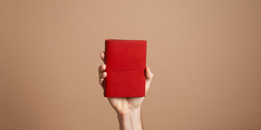 1-Jahres-Abo um 60 € + Paper Republic Grand Voyageur – Leather Journal gratis (UVP: 50€)